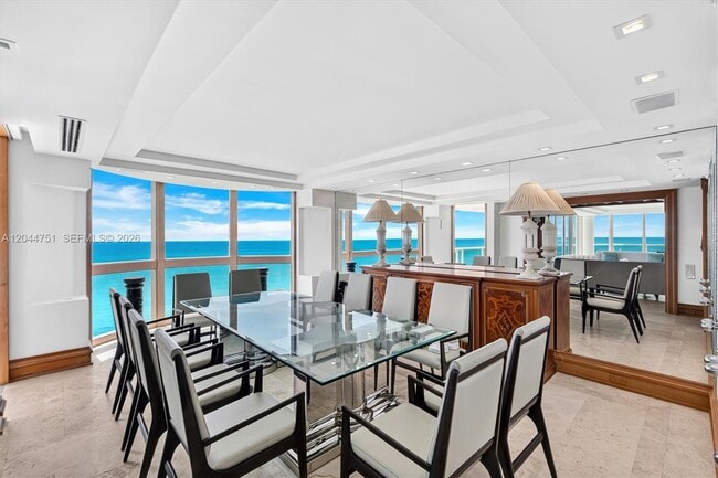 Building Photo - 5025 Collins Ave