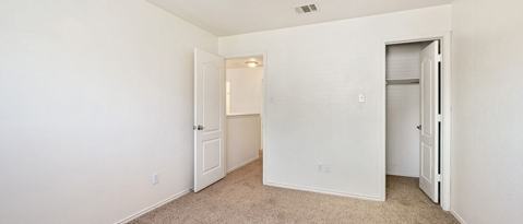Building Photo - 8109 Verbank Villa