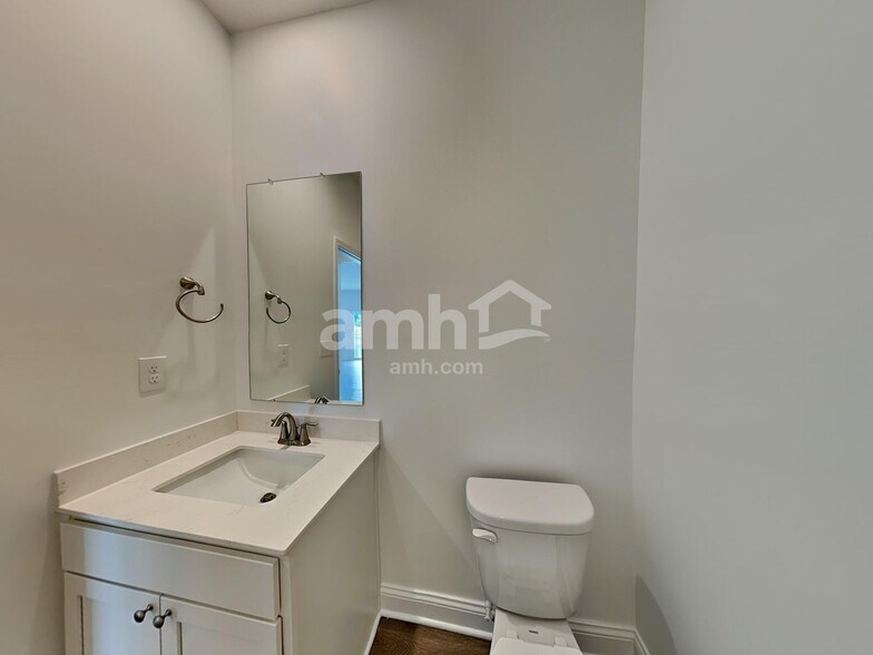 Building Photo - 244 Marshland Ct