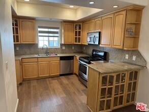 Building Photo - 2315 Mira Vista Ave
