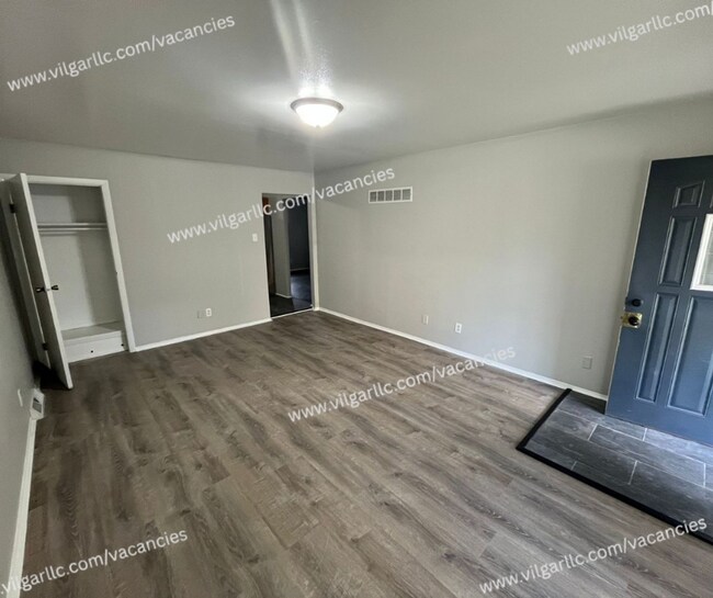 Building Photo - 5109-5111 W 78th Ln