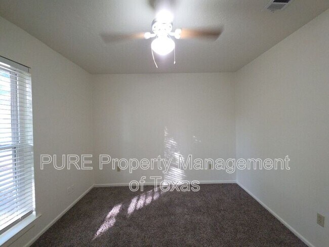 Building Photo - 304 McClendon Dr