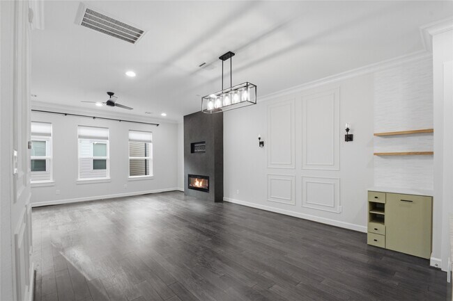 Building Photo - 849 Fisher St