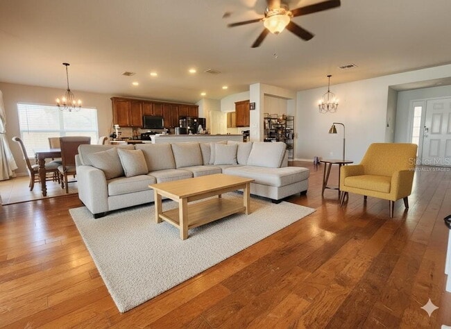 Building Photo - Spacious and Comfortable Home for Rent!