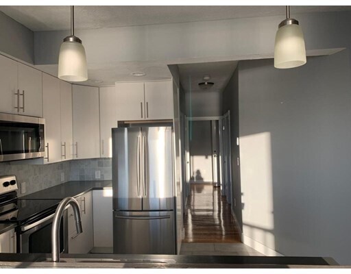 Building Photo - 111 Grovers Ave