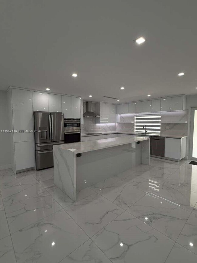 Building Photo - 19020 SW 91st Ave