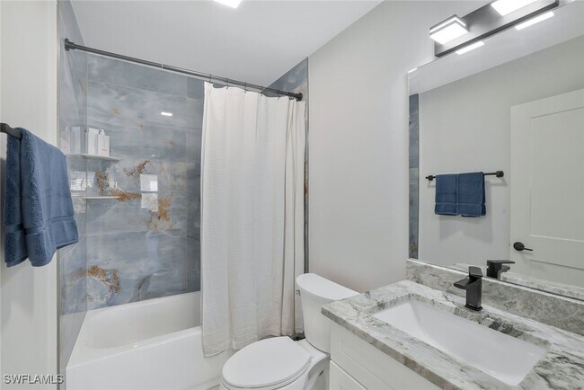 Building Photo - 2710 Arbutus St