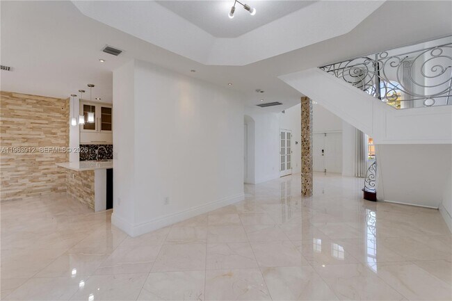 Building Photo - 7044 NW 115th Ct