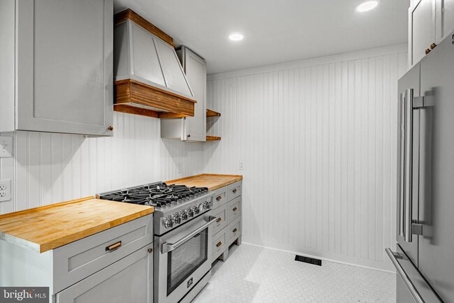 Building Photo - 539 Northbrook Rd