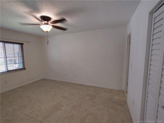 Building Photo - 950 S Kanner Hwy