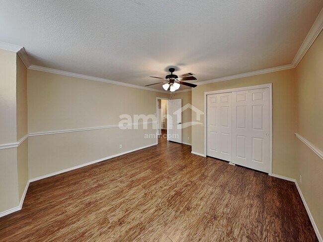 Building Photo - 105 Paige Bend