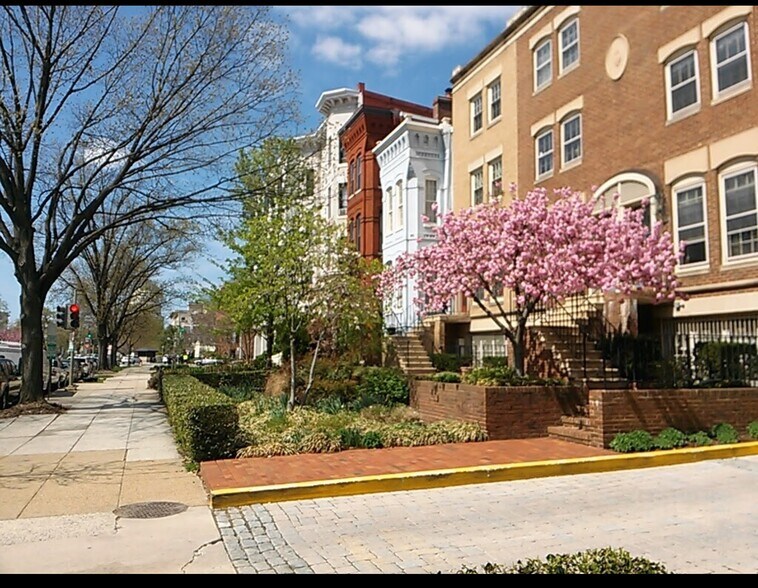 Building Photo - 236 Maryland Ave NE