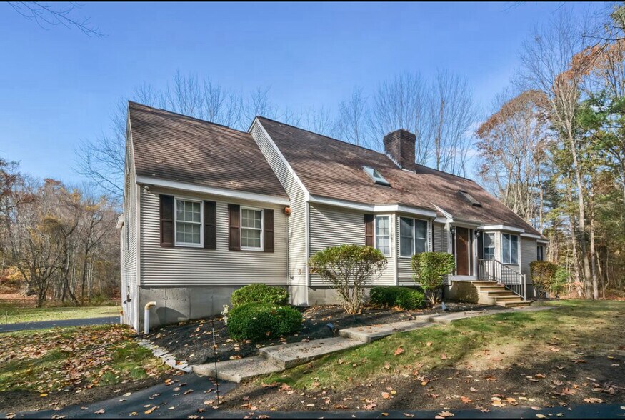 Primary Photo - 474 Rochdale St