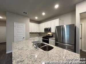 Building Photo - 15015 Homing Mdw