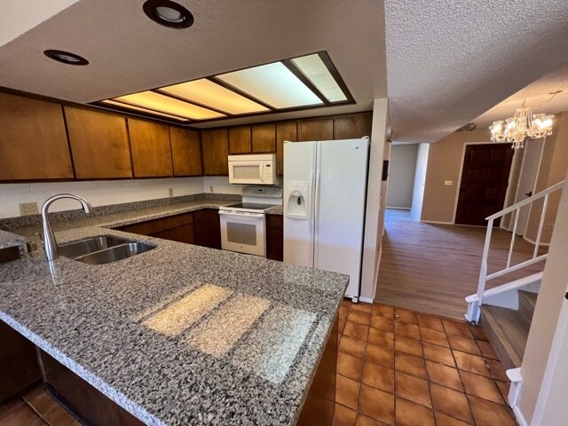 Building Photo - 2155 S 14th Ave