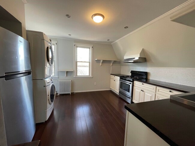 Building Photo - 375 Avenue C