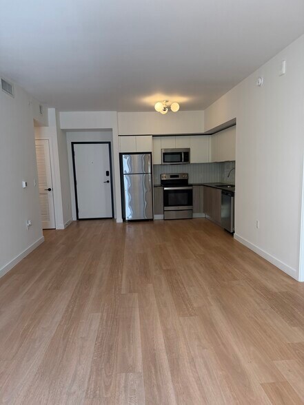 Building Photo - 11300 Biscayne Blvd