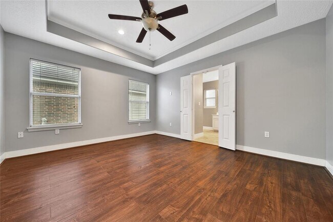 Building Photo - 720 Springwood Dr