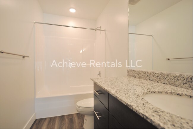 Building Photo - Golf, Parks & Home Sweet Home | Logan Utah Townhome