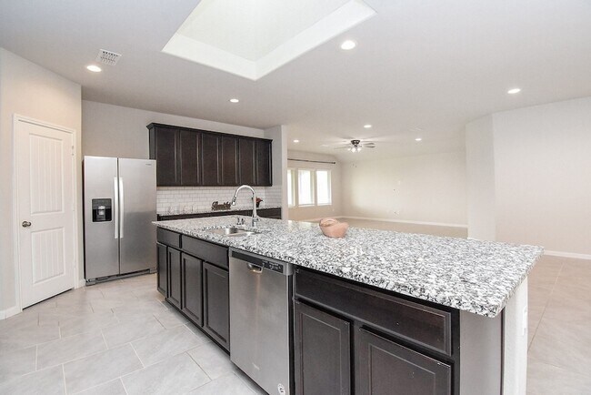 Building Photo - 1334 Bellingham Park Dr