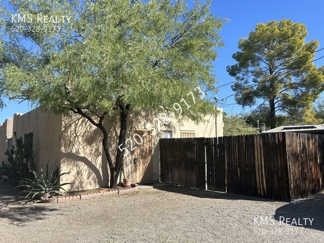 Primary Photo - 2 Bed / 2 Bath Home - OWNER/AGENT