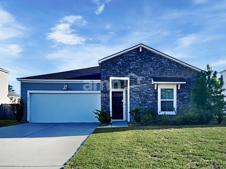 Primary Photo - 306 Squire Pope Rd