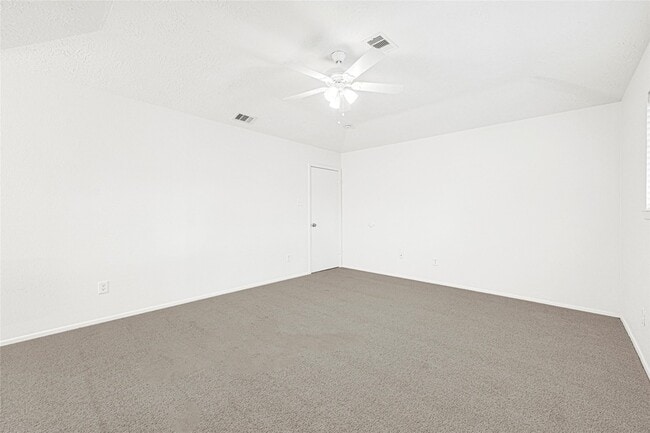 Building Photo - 206 Sweetgum Dr