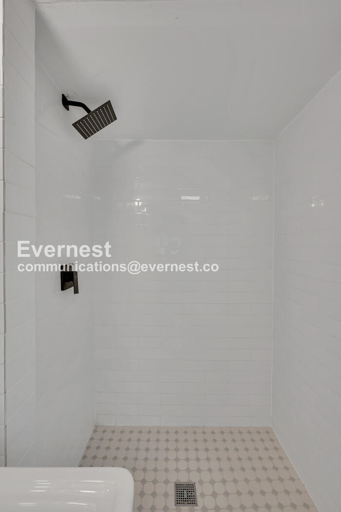 Building Photo - 142 Gordon Terrace