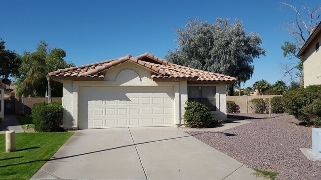 Primary Photo - 3122 N 115th Ln