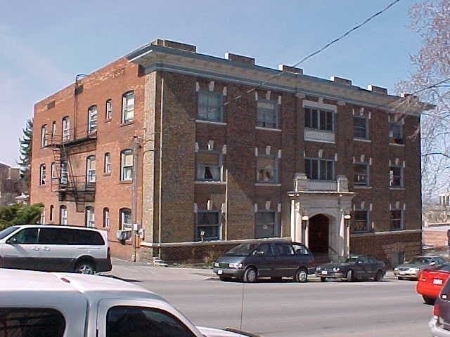 Building Photo - The Oxford Apartments!