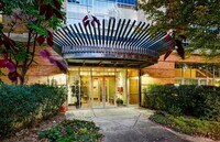 Building Photo - Stunning 3 bedroom Loft