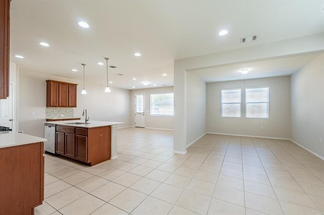 Building Photo - 1918 Tasmanian Tiger Trace