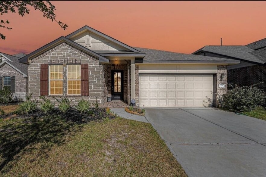 Building Photo - 104 Sea Glass Cv