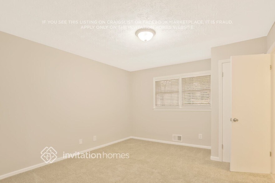 Building Photo - 5528 Fern Creek Dr SW