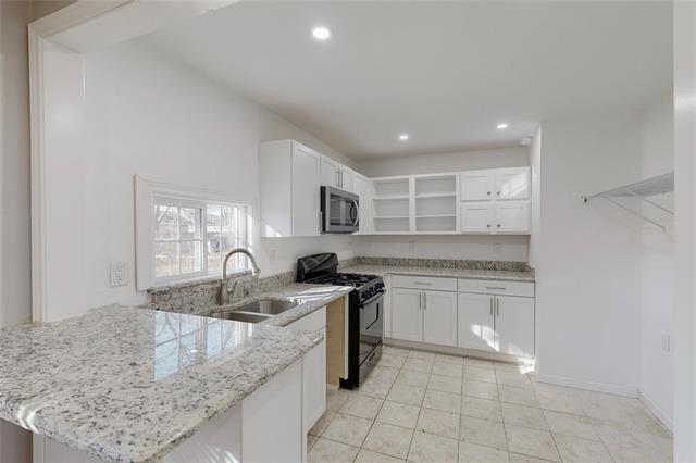 Building Photo - 2702 Tolosa Dr