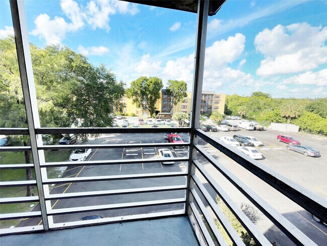 Building Photo - 2800 NW 56th Ave