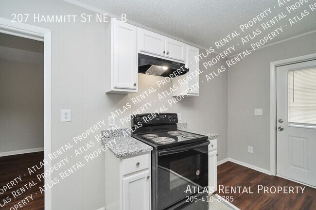 Building Photo - 207 Hammitt St NE