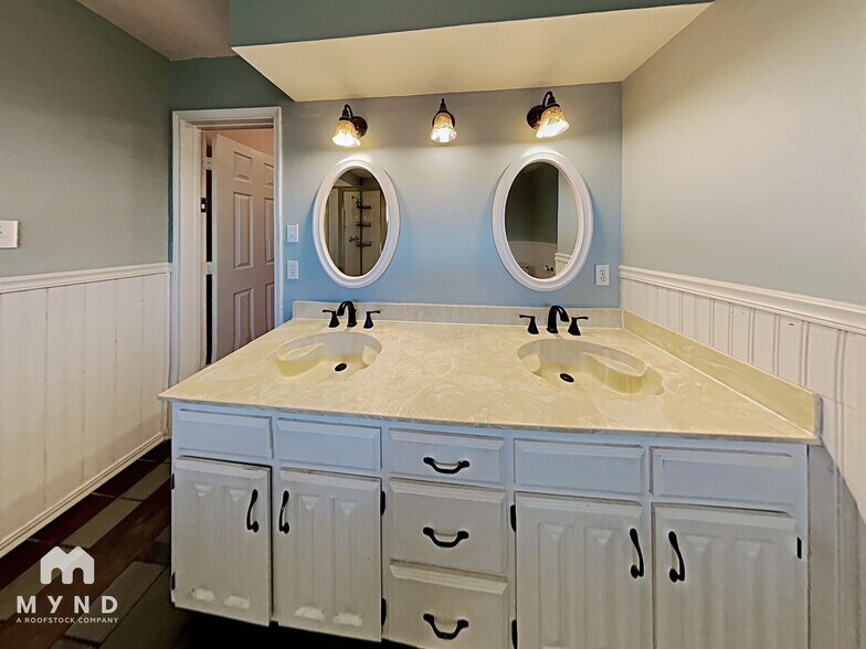 Building Photo - 1607 Boardwalk Ct