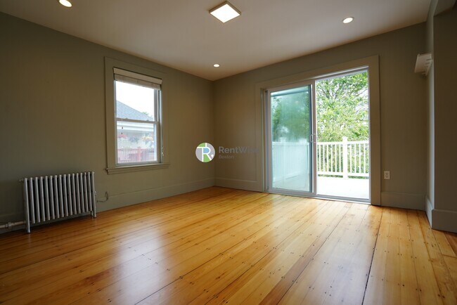 Building Photo - 21 Plainfield St