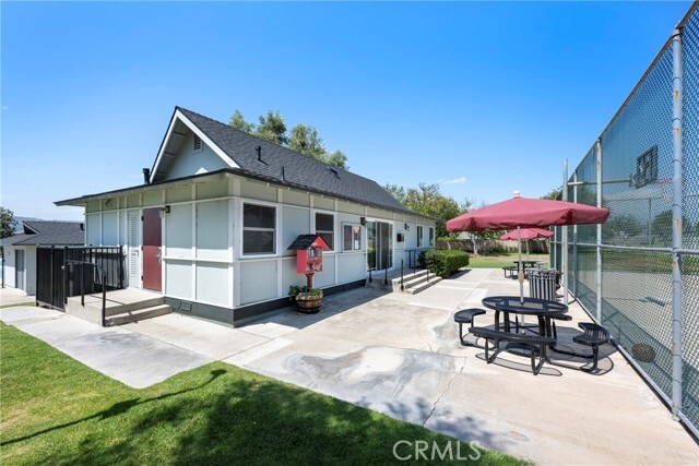 Building Photo - 6644 Bridle Cir