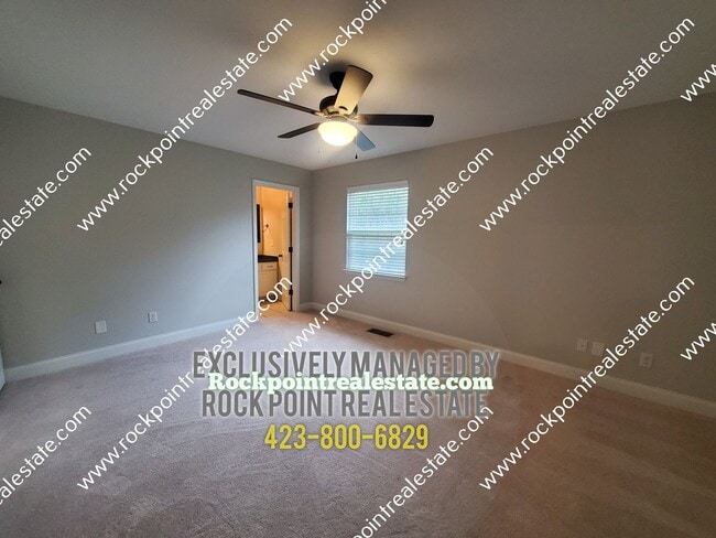 Building Photo - 3 Bedroom 2 Bath Townhouse