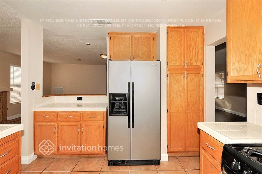 Building Photo - 2494 Muirfield Ave