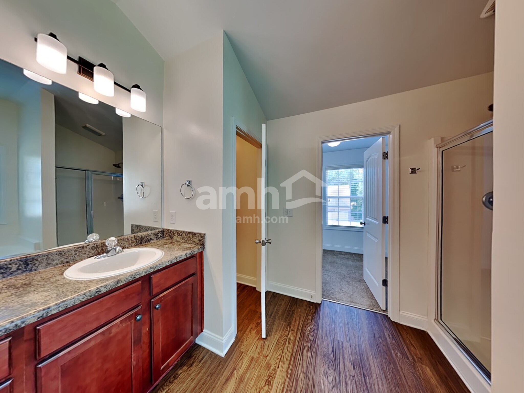 Building Photo - 6260 Cove Creek Dr