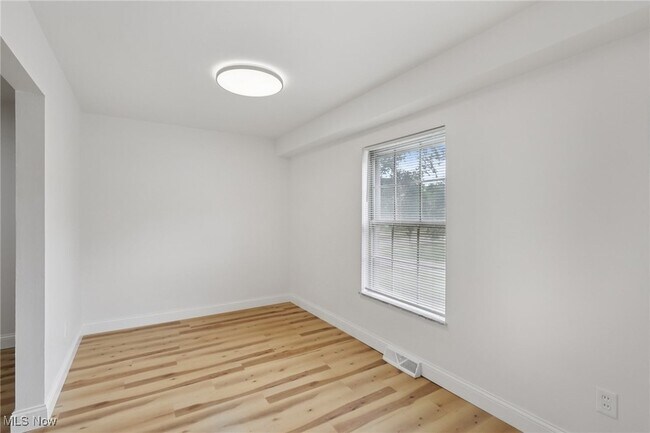 Building Photo - 3279 Warrensville Center Rd