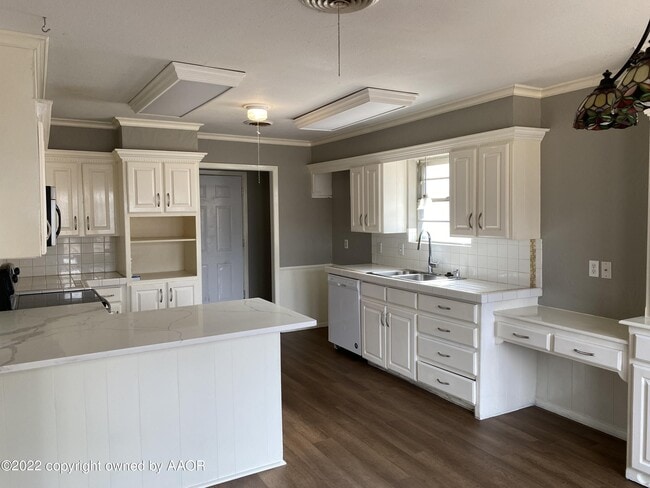 Building Photo - 3730 Rutson Dr