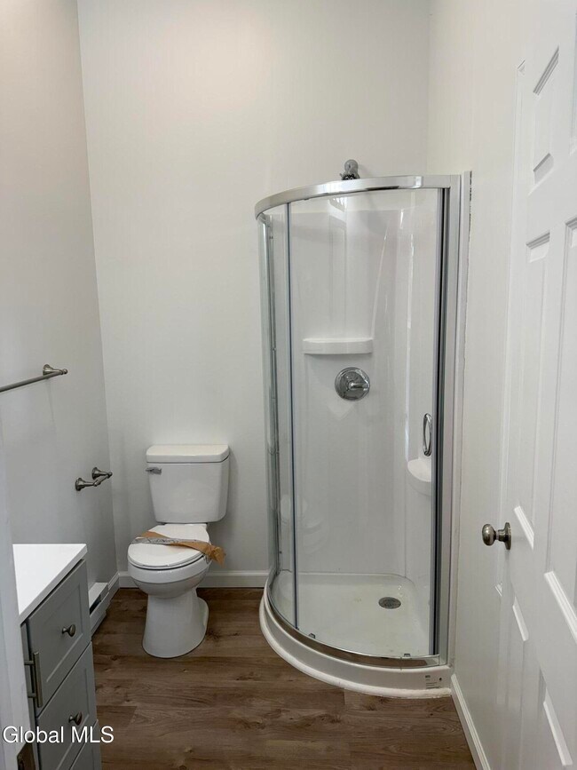 Building Photo - 346 Madison Ave