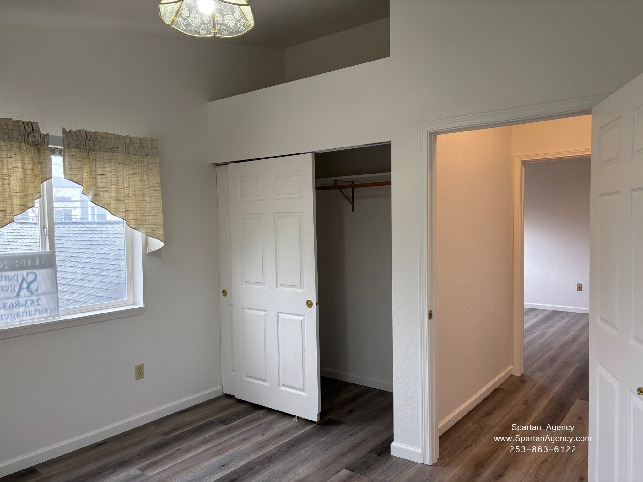 Building Photo - 15310 Main St E