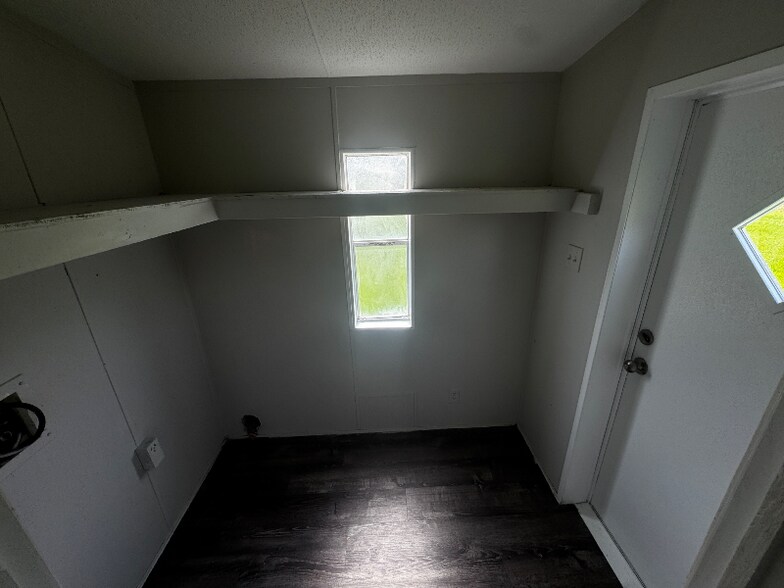 Building Photo - 151 Fox Meadow Dr