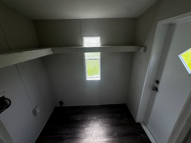 Building Photo - 151 Fox Meadow Dr