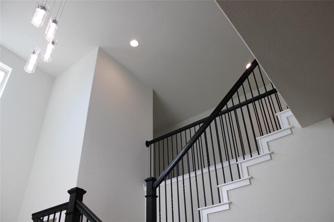 Building Photo - 13902 Ilex Dr